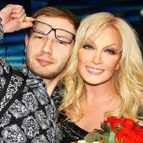 Повалий таисия без макияжа. Таисия Повалий: Жизненный путь от певицы, до советницы президента