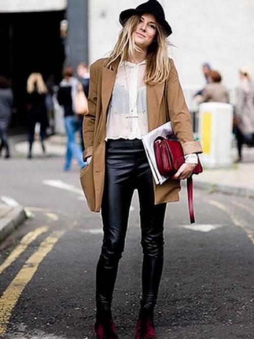 Штаны под кожу с чем носить. Кожаные брюки - тренд будущей осени! С чем их носить? 15 Штаны под кожу с чем носить. Кожаные брюки - тренд будущей осени! С чем их носить? 15