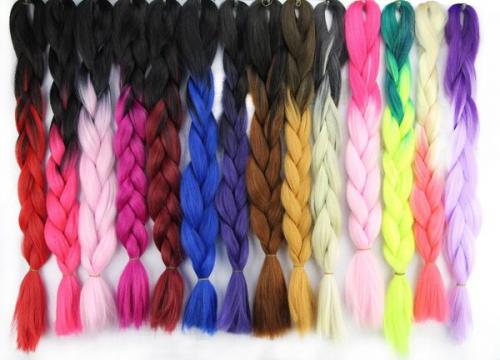 Плетение с искусственными прядями. Накладные пряди и их разновидность 12