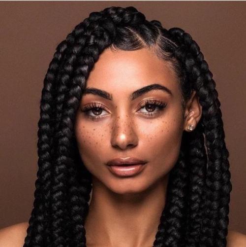 Плетение с искусственными прядями. Накладные пряди и их разновидность 06