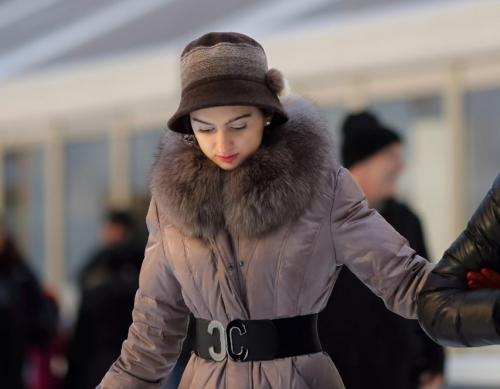 Головные уборы с пальто женское. С какой шапкой удачно сочетается пальто с мехом?