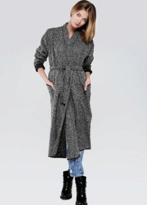 С чем носят пальто халат. С чем носить пальто-халат: фото стильных образов 17