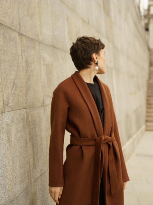 С чем носить пальто халат зимой. Вариации кроя и длины