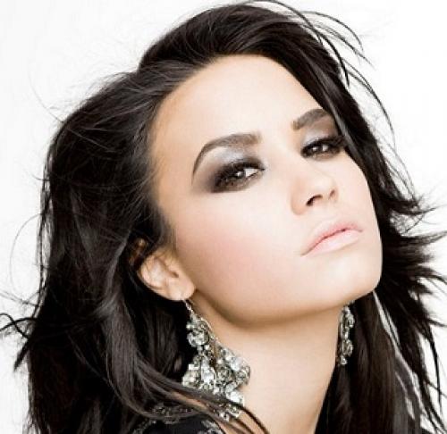 Какой цвет волос подходит кареглазым женщинам в 40 лет. Темные оттенки для кареглазых девушек.