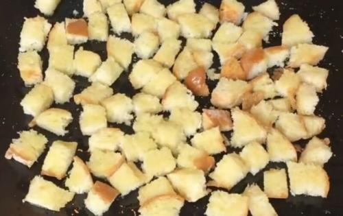 Что надо для цезаря с курицей. Готовим классический салат цезарь с курицей и сухариками