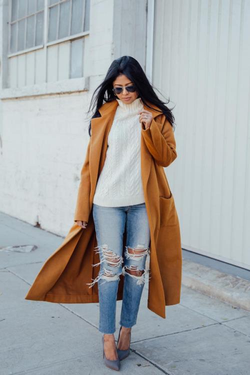 Рваные джинсы с капроновыми колготками. 15 способов носить рваные джинсы зимой