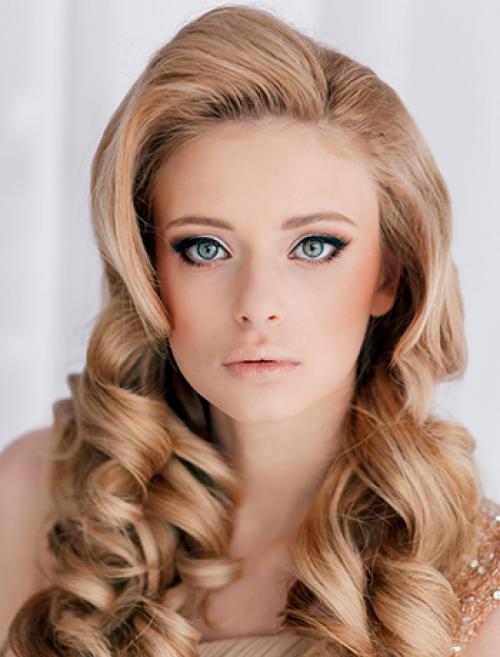 Голливудская волна с челкой. «Голливудская волна» на одну сторону и с челкой