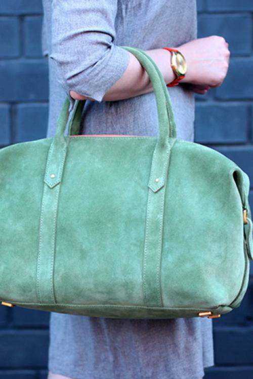 Как обновить старую сумку. Декор старой кожаной сумки 30