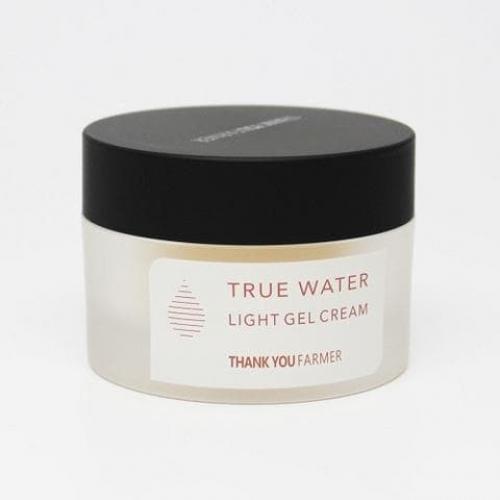 Стоит ли менять текстуру кремов и сывороток на весенний период. Выбирайте легкие увлажнители