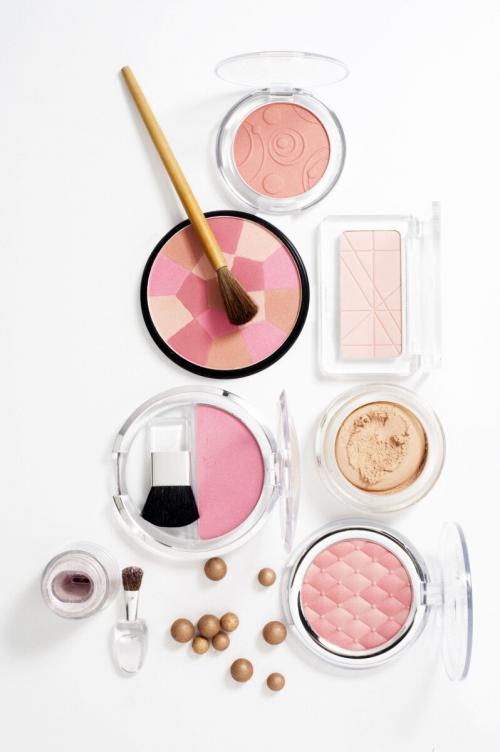 Какие основные ингредиенты необходимы для создания декоративной косметики дома. Что нужно знать о составе декоративной косметики?