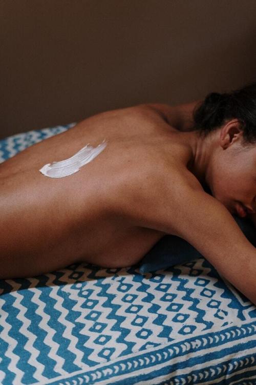 Подтянутая кожа за 7 минут: секреты эффективного массажа лица 02