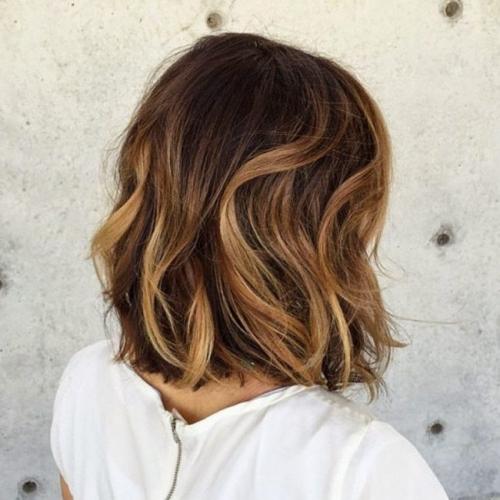 Крупное мелирование на короткие волосы. Виды и способы