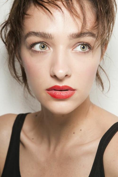 Как выбрать подходящий цвет помады, когда вы спешите. Поцелуй на удачу: как подобрать цвет помады?