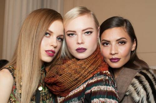 Как выбрать подходящий цвет помады, когда вы спешите. Поцелуй на удачу: как подобрать цвет помады?