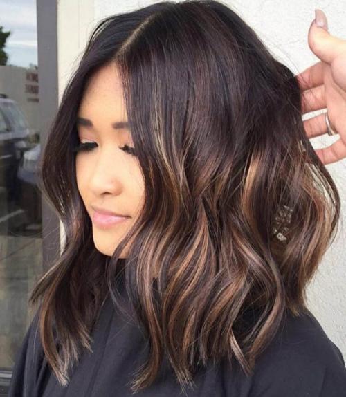 Обзор популярных техник мелирование на каре. Этап второй: выбор способа окрашивания 27 Обзор популярных техник мелирование на каре. Этап второй: выбор способа окрашивания 27