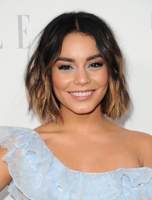 Венецианское мелирование на каре. Венецианское мелирование на темные волосы – плюсы и минусы, фото до и после, что это такое, сколько держится и кому идет