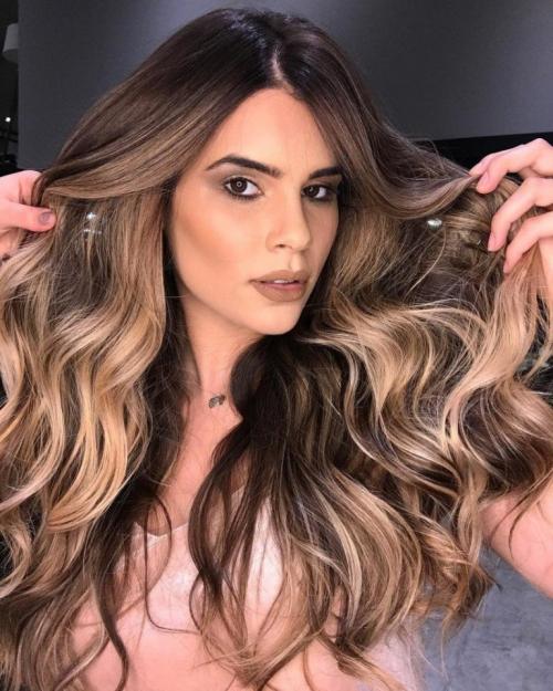 Обзор популярных техник мелирование на каре. Этап второй: выбор способа окрашивания 35 Обзор популярных техник мелирование на каре. Этап второй: выбор способа окрашивания 35