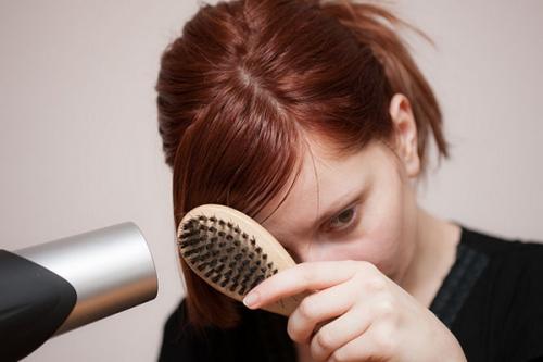 СТРИЖЕМ косую челку САМИ. Прямая челка 20