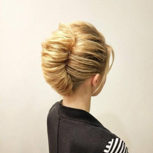 Какие ошибки наиболее распространены при создании прически французская ракушка. Прическа ракушка — 95 фото вариаций прически. Оригинальная прическа на все случаи жизни: классическая ракушка, ракушка без жгута