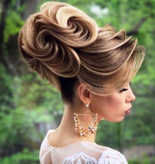 Прическа 'ракушка': как Георгий Кот вдохнул новую жизнь в классический стиль 04 Прическа 'ракушка': как Георгий Кот вдохнул новую жизнь в классический стиль 04