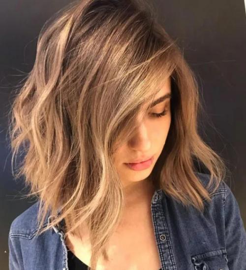 Мелирование на короткие русые волосы. Особенности 16 Мелирование на короткие русые волосы. Особенности 16