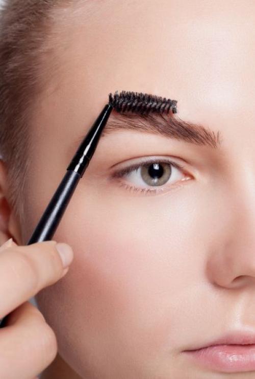 Как правильно массажировать брови. Как правильно делать массаж бровей?