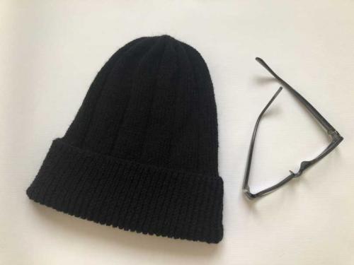 Как украсить вязаную шапку с отворотом. Как вяжется шапка с отворотом спицами или резинкой: пошаговые инструкции для начинающих