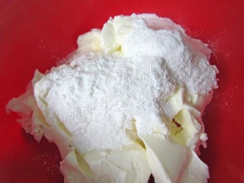 Как избежать разделения ингредиентов в натуральном креме. Почему масляный крем расслаивается?