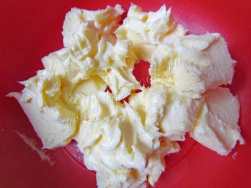 Как избежать разделения ингредиентов в натуральном креме. Почему масляный крем расслаивается?