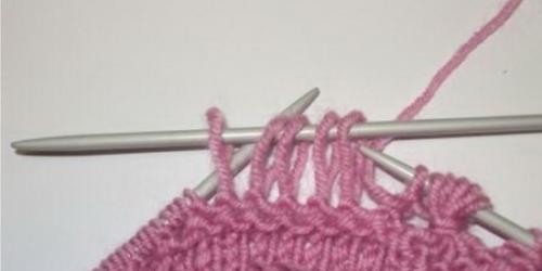 Красивый край спицами для шапки. Просто и нарядно — волнистый край