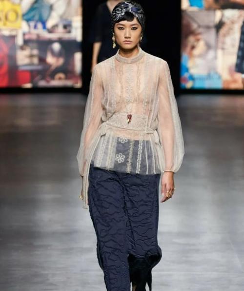 Как носить прозрачную блузку 2022. Модные прозрачные блузки на лето 2023: актуальные фасоны (+бонус-видео)