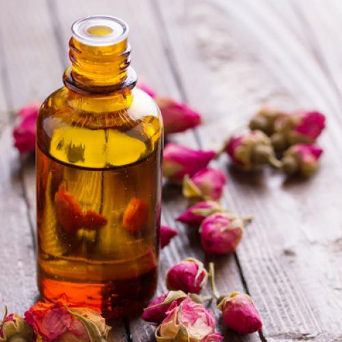 Можно ли использовать эфирные масла в домашнем креме для лица. Как правильно добавлять эфирные масла в базовые масла и кремы