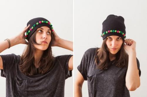 Как украсить вязаную шапку для женщины бусинами, мехом, стразами, бисером. Фото