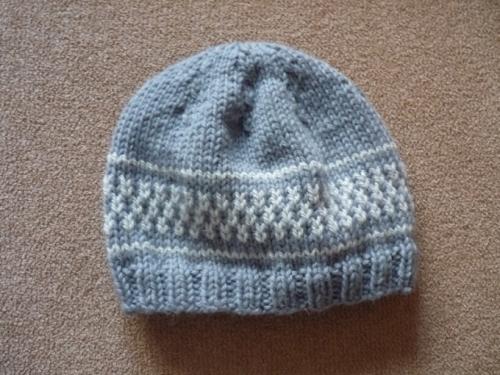 Как ушить вязаную шапку. Как уменьшить размер шапки