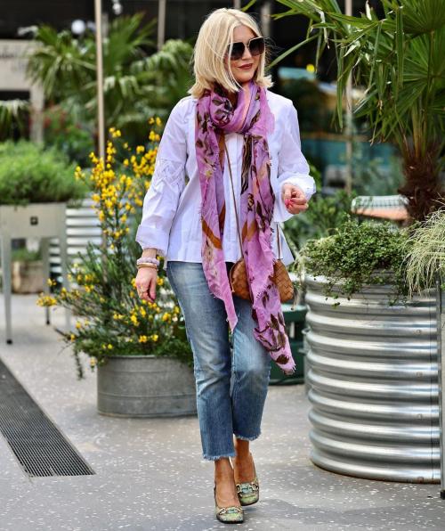 Осенний образ женщины з.  Базовый гардероб для женщин 40-50 лет на осень 2022: простые и универсальные вещи