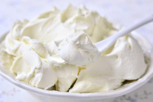 Как использовать крахмал или муку для загущения крема. Простые и надежные способы загустить жидкий крем для торта