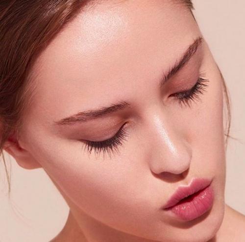 Можно ли использовать масло для волос для роста бровей. Ценная капля: как использовать масло для бровей и ресниц?