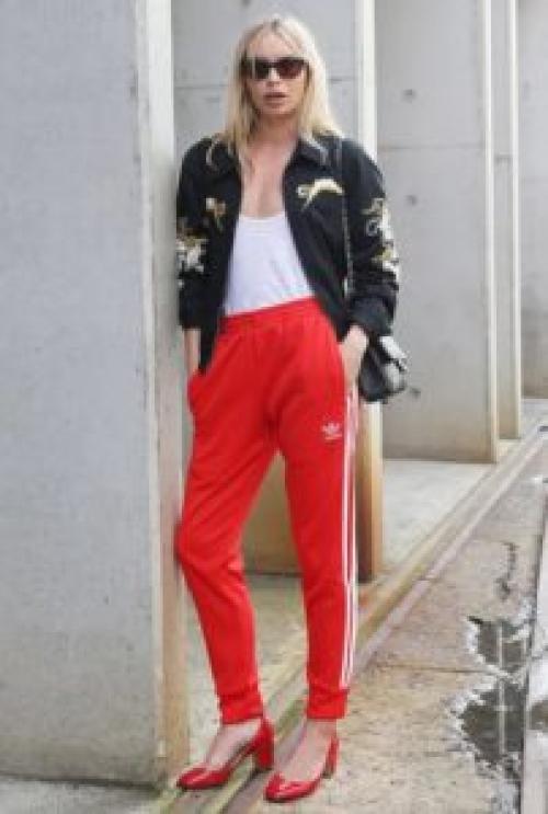 Как одеваться в +30 в городе. Модные вещи, от которых лучше отказаться после 30 лет