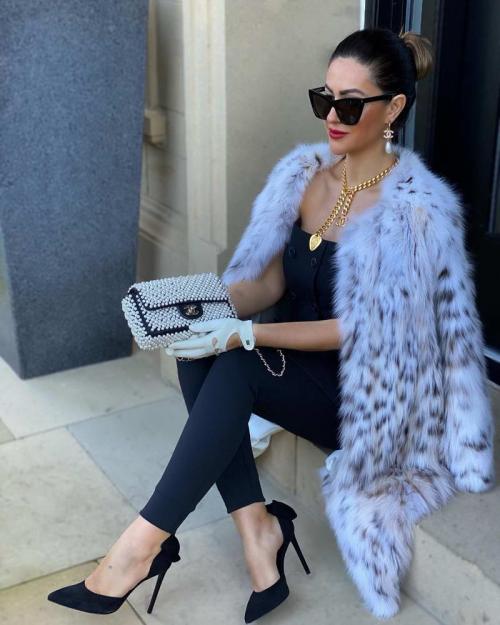 15 беспроигрышных способов носить белые брюки.. Тренд все белое набирает обороты: актуальные модели белоснежных брюк на весну и стильные сочетания 10 15 беспроигрышных способов носить белые брюки.. Тренд все белое набирает обороты: актуальные модели белоснежных брюк на весну и стильные сочетания 10