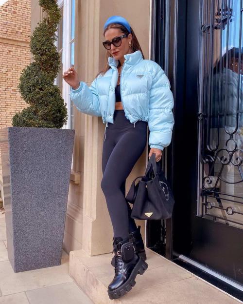 15 беспроигрышных способов носить белые брюки.. Тренд все белое набирает обороты: актуальные модели белоснежных брюк на весну и стильные сочетания 13 15 беспроигрышных способов носить белые брюки.. Тренд все белое набирает обороты: актуальные модели белоснежных брюк на весну и стильные сочетания 13