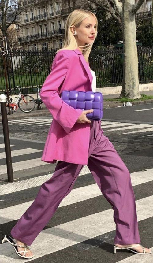 Цвет панг сочетание. Лавандовый Very Peri: как носить главный цвет 2022 года, по версии Pantone