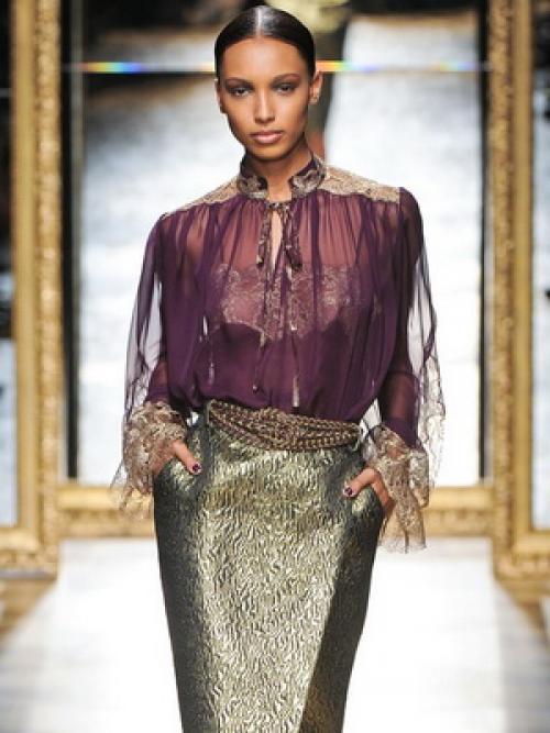 С чем носить черную блузку из прозрачной ткани. С чем носить блузку из прозрачной ткани 05