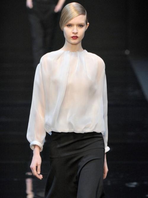 С чем носить черную блузку из прозрачной ткани. С чем носить блузку из прозрачной ткани 06