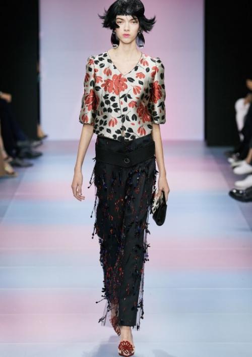 С чем носить блузку. Стильные женские блузки 2022 — красивые новинки