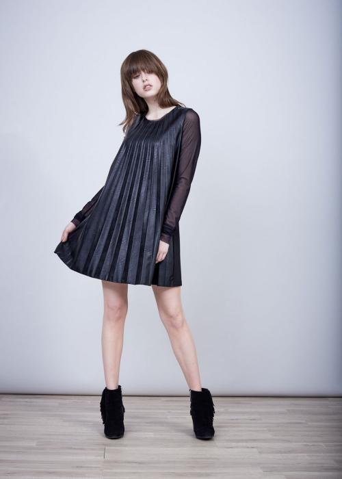 Блузка трапеция с чем носить. Какие модели сейчас в моде