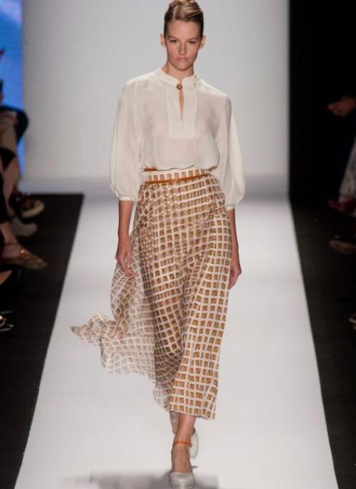 С чем носить блузку. Стильные женские блузки 2022 — красивые новинки