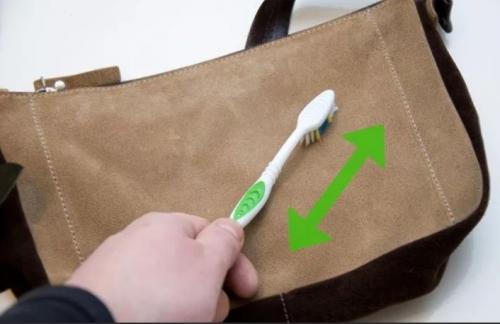 Как устранить пятна на юбке из натуральной замши коричневого цвета. Как почистить замшу?