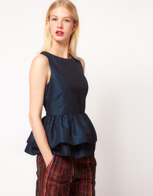 Блузка с баской модно или нет. Разнообразие фасонов блузок с баской, их модные расцветки