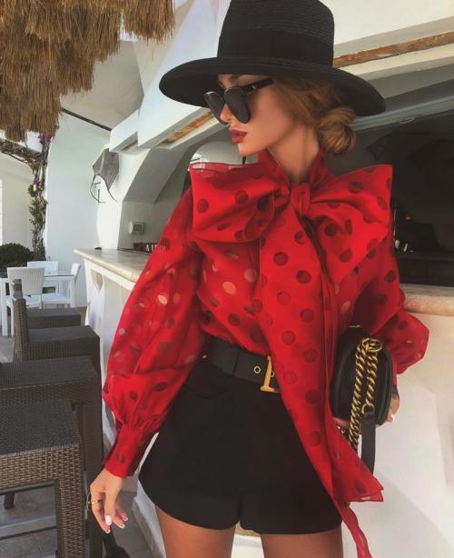 Блузки женские стильные 2022. Модные блузки 2021-2022: актуальные новинки фасонов 01 Блузки женские стильные 2022. Модные блузки 2021-2022: актуальные новинки фасонов 01