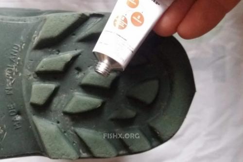 Ремонт рыбацких сапог. Чем и как заклеить ЭВА-сапог